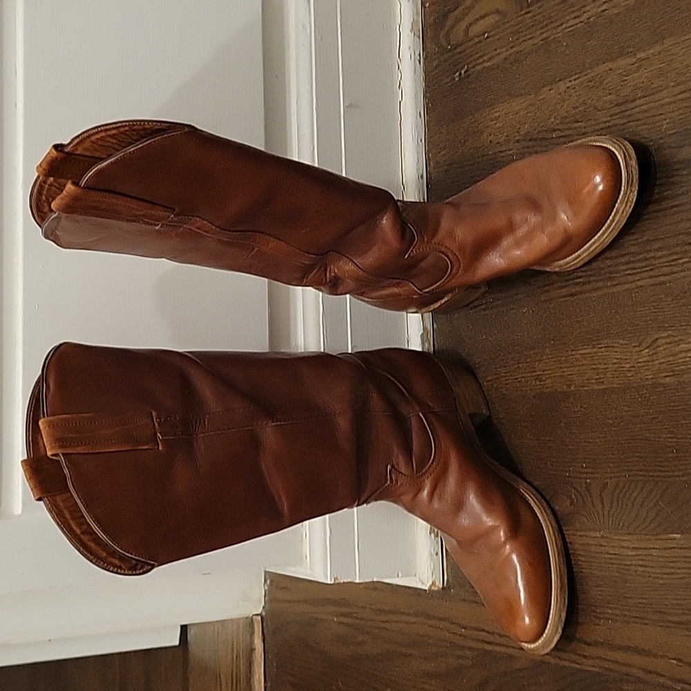 Vintage FRYE boots!